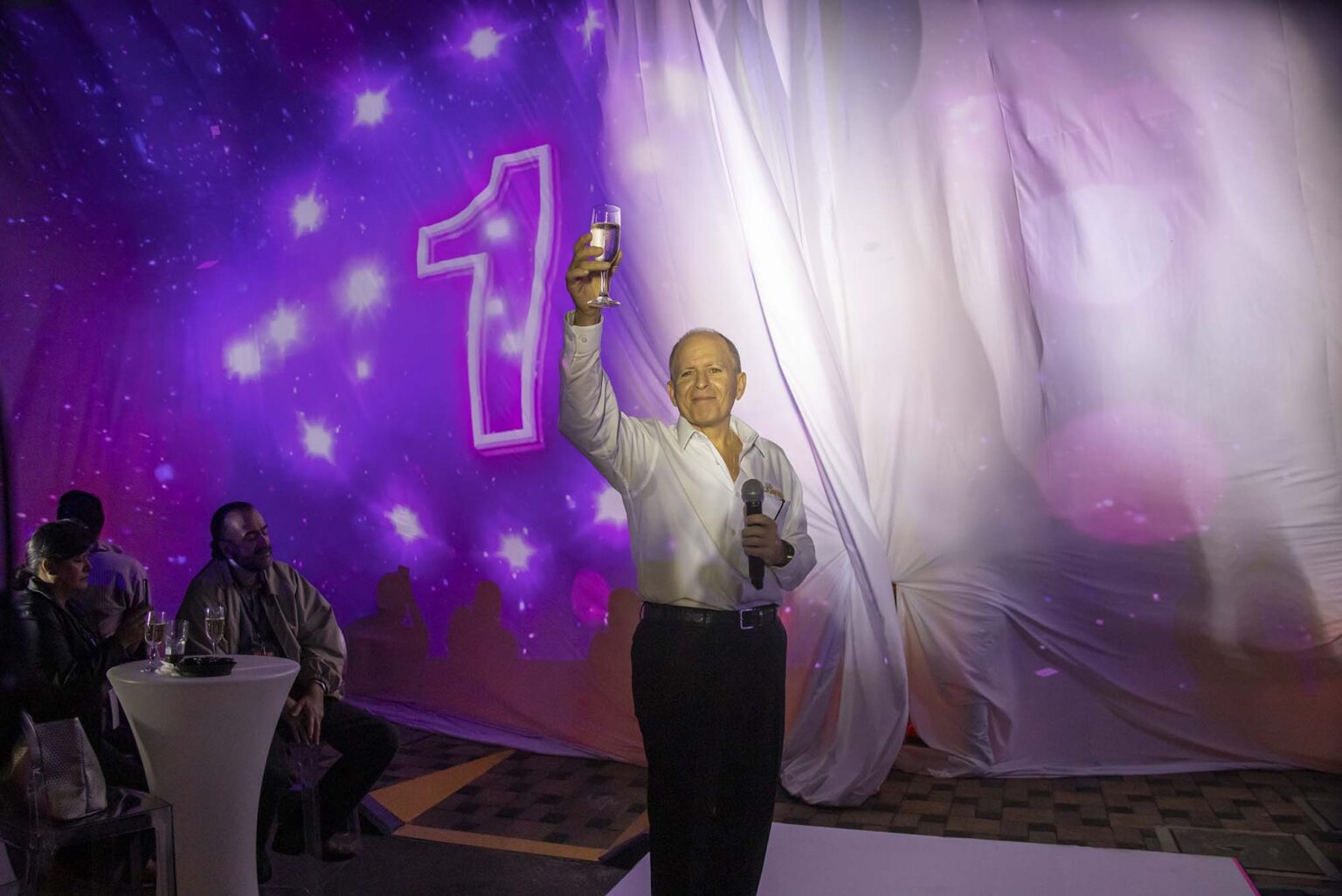 Celebrando la reapertura del restaurante Pollo Campero de Vista Hermosa en Guatemala, con una nueva imagen e innovaciones de marca