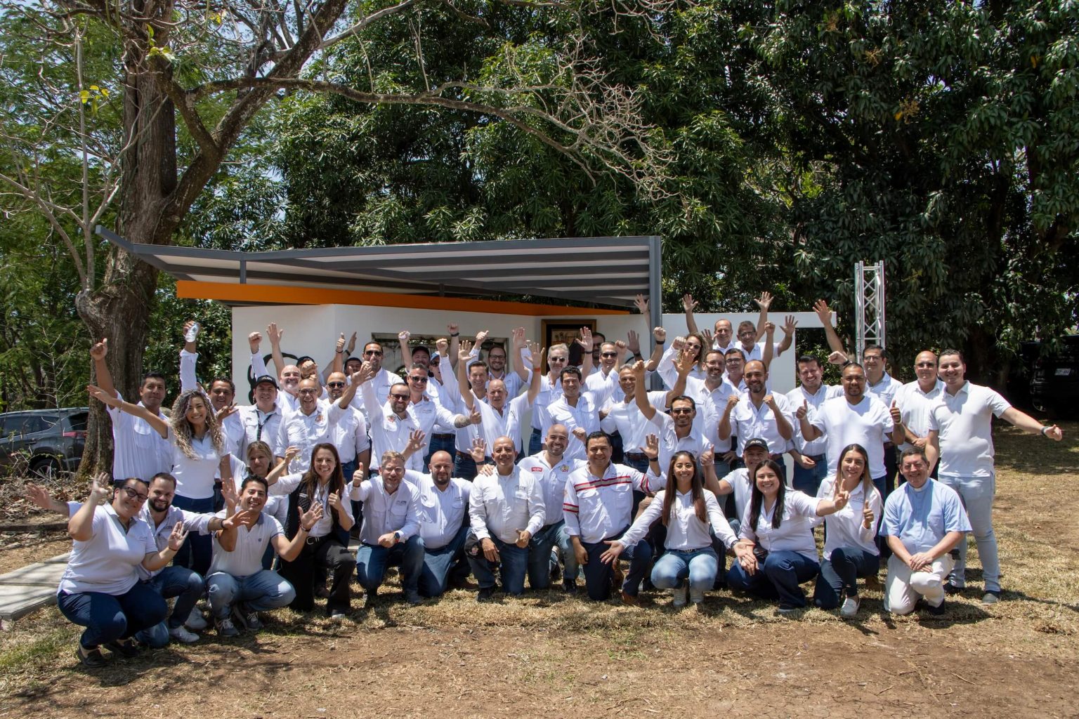 Inaugurando la ampliación de la planta San Miguel en Costa Rica