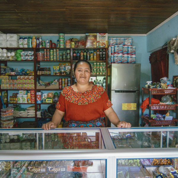 Juan José Gutierrez Mayorga: Programa Nutrición y Emprendimiento Comunitario a través de Fundación Juan Bautista Gutierrez