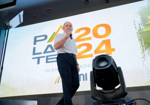 Compartiendo-en-el-Summit-de-Proveedores-CMI-Pa'lante-2024